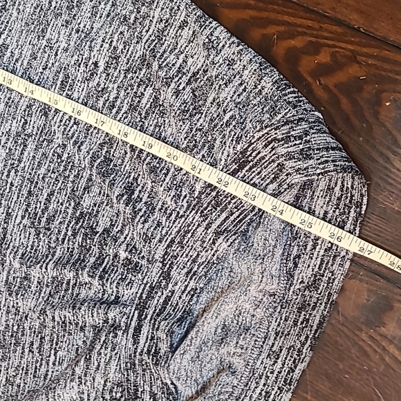 4/$20 Wilfred Free Top - Picture 6 of 7